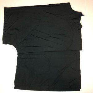 V neck scrub top with front pockets 4XL EUC